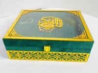 Quran E Majeed Kazn ul iman Deluxe Gift Box
قرآن مجید کنزالایمان ڈیلیکس گفٹ باکس