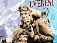 Climbing Everest (Totally True Adventures):How Two Friends Reached Earth's Highest Peak